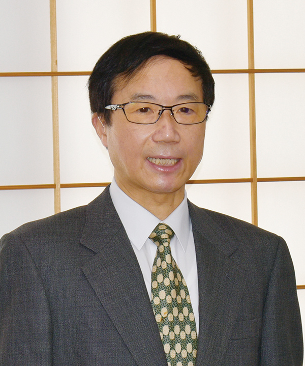 選考委員長 張 競 明治大学教授/博士(学術)